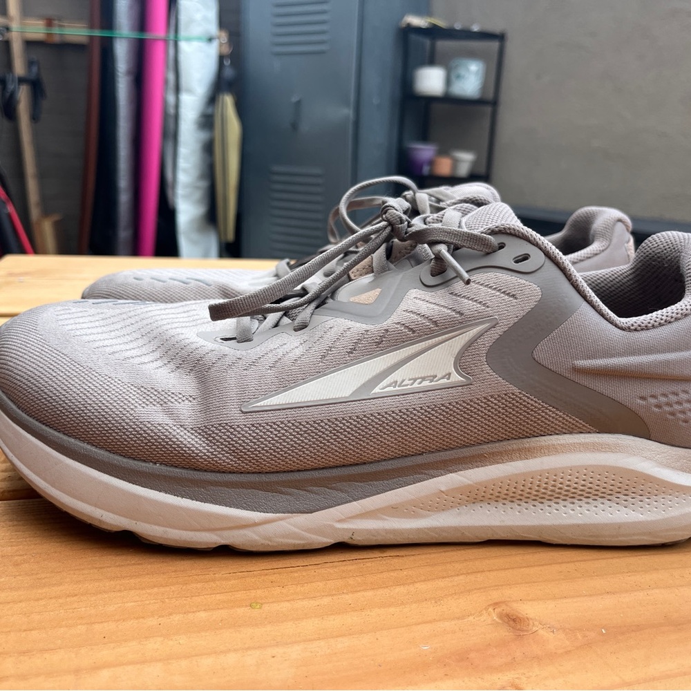 Altra Light Gray Running Shoes - Picture 3 of 10